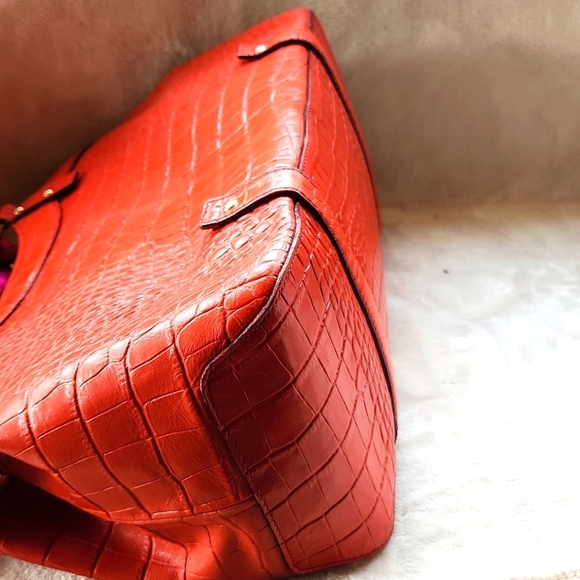 Kate Spade Elegant Orange/Red Crocodile-Embossed Handbag - Picture 6 of 9
